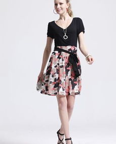 依佳人服飾產(chǎn)品 品質(zhì)與設(shè)計并重的時尚之選